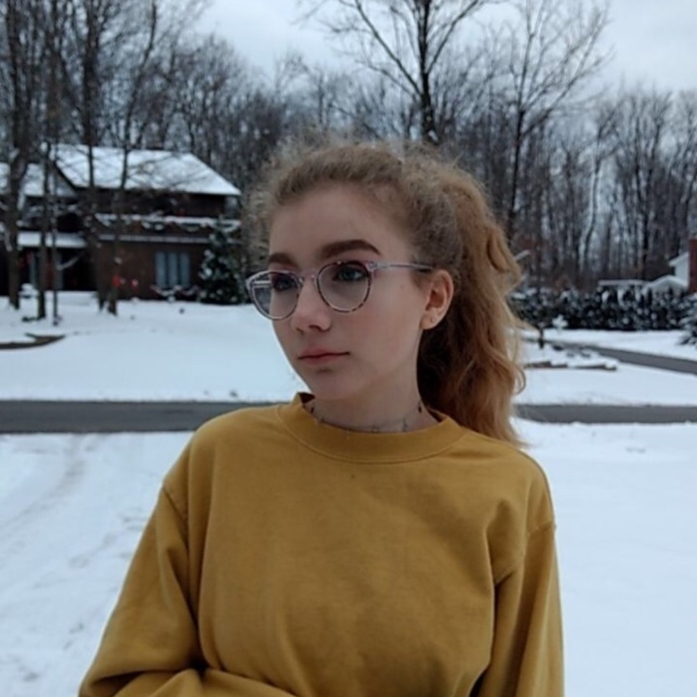 Meet your Posher, Julia